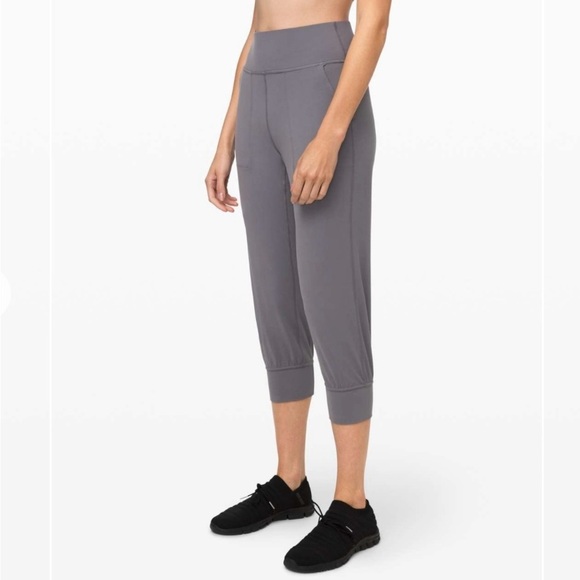 LULULEMON Align Jogger Crop 23 inch Titanium Grey Yoga Stretch Pockets Sz 4 - Picture 1 of 15